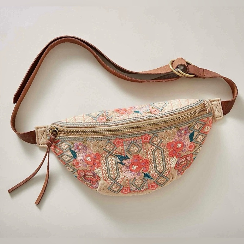 Johnny Was Embroidered Maeve Belt Bag / Bum Bag - Picture 1 of 8